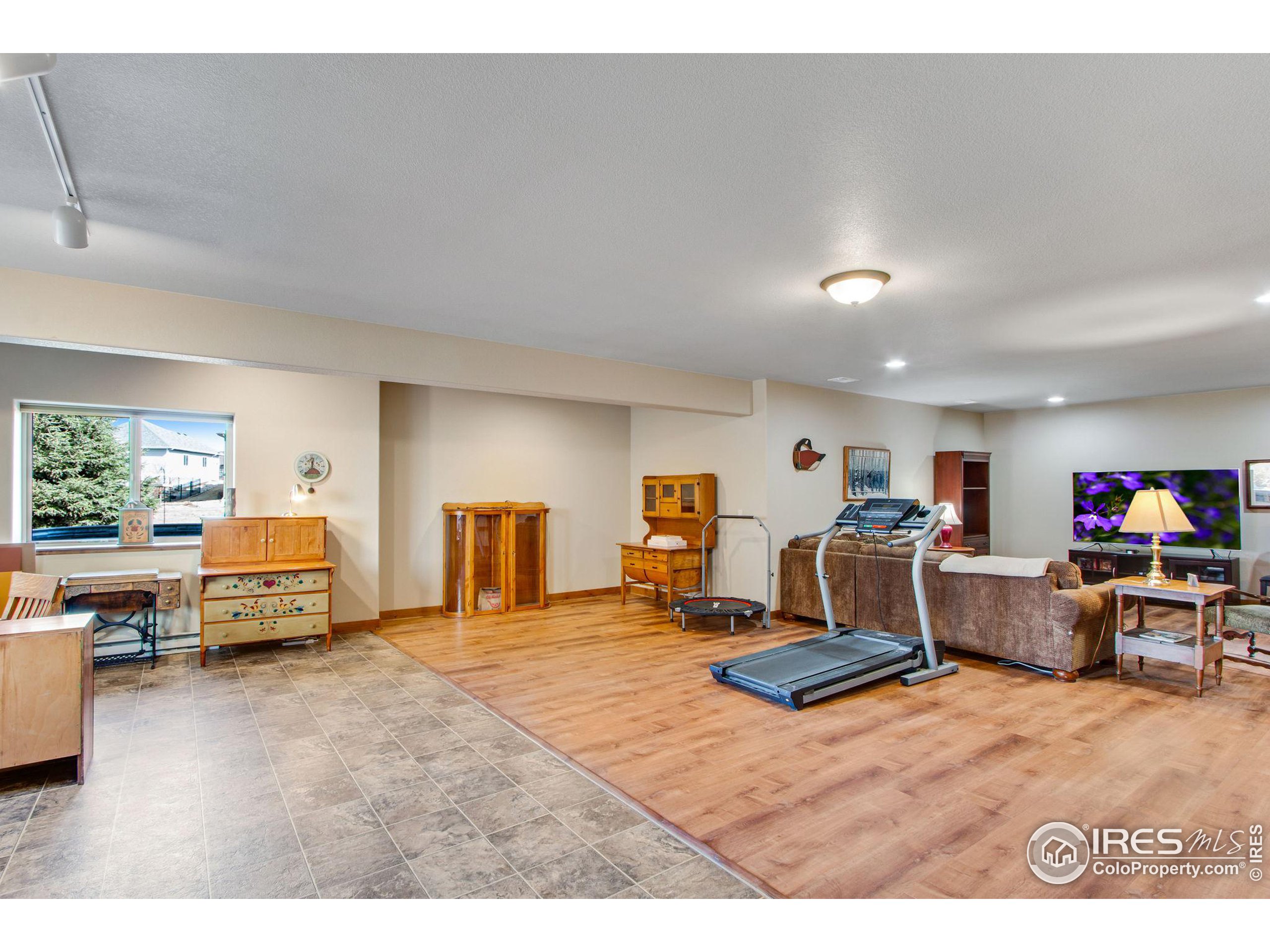 3577 Peruvian Torch Dr