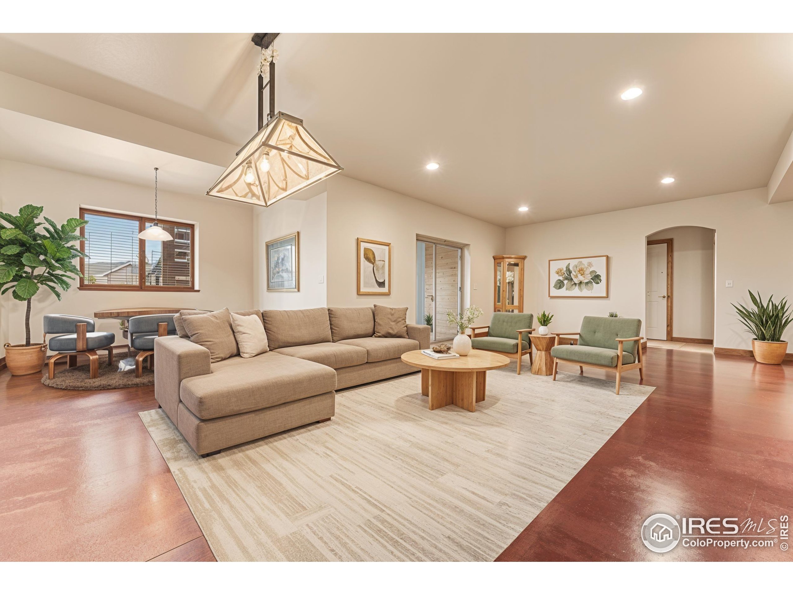 3560 Peruvian Torch Dr