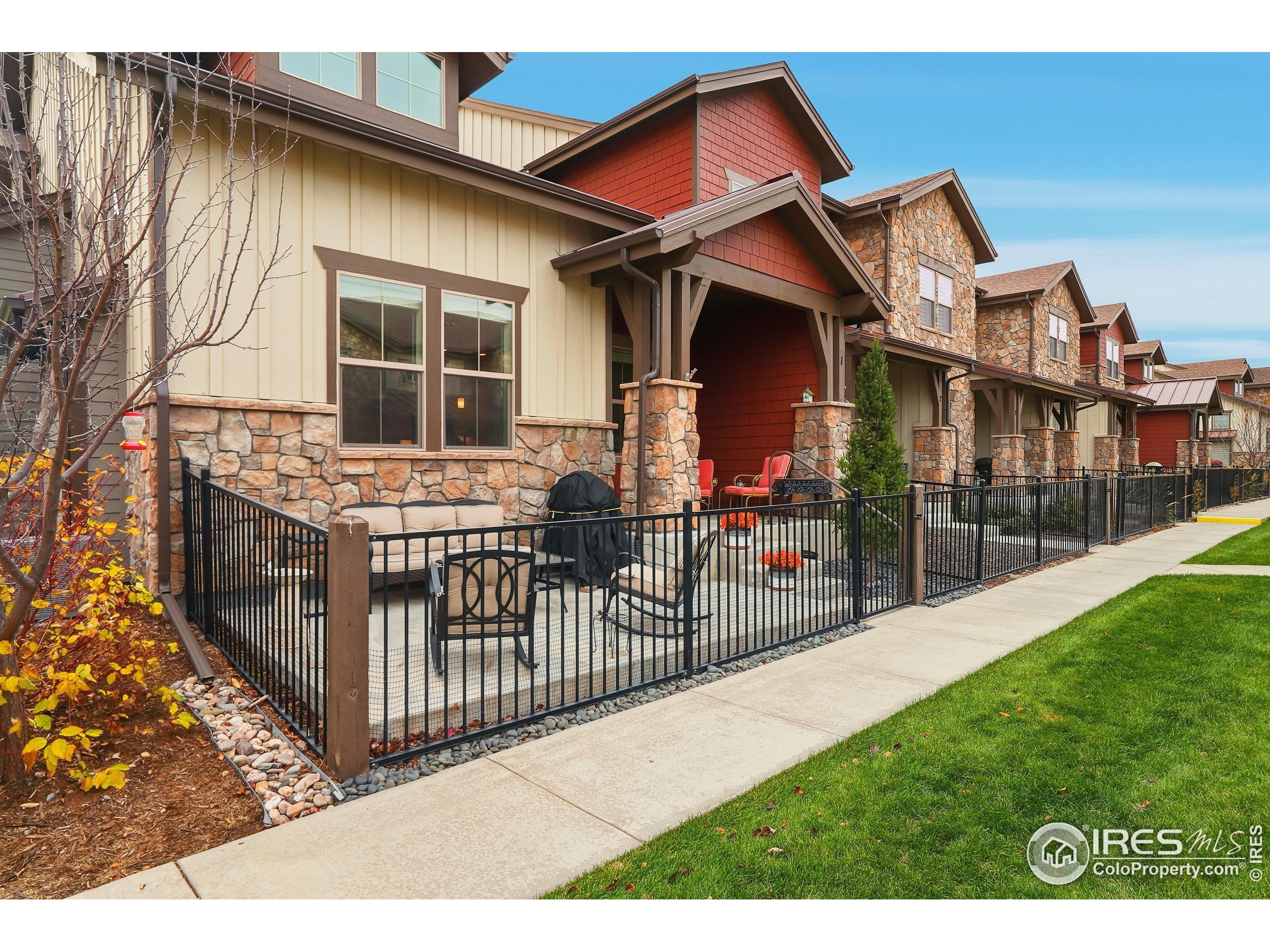 6328 Pumpkin Ridge Dr 1