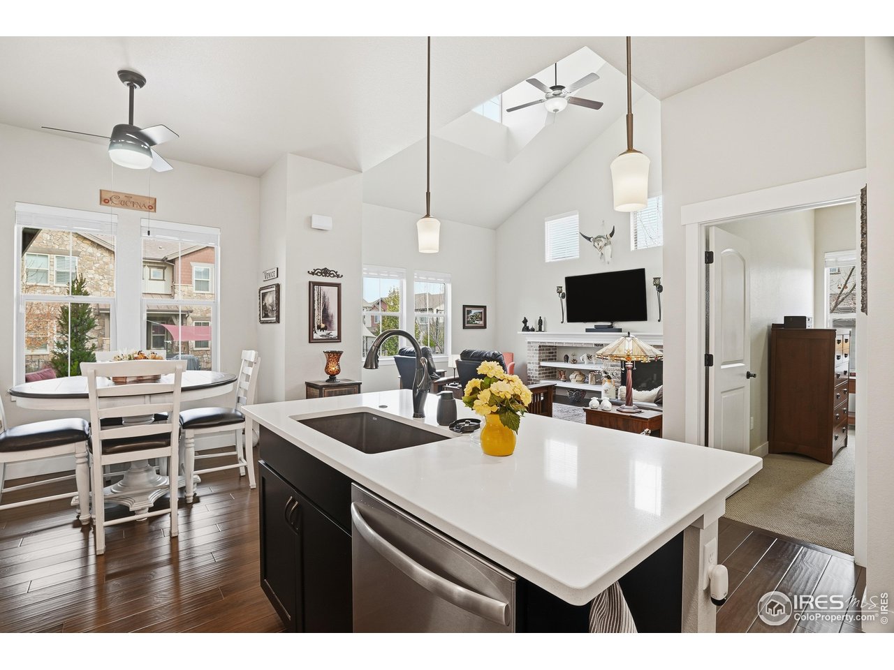 6328 Pumpkin Ridge Dr 1