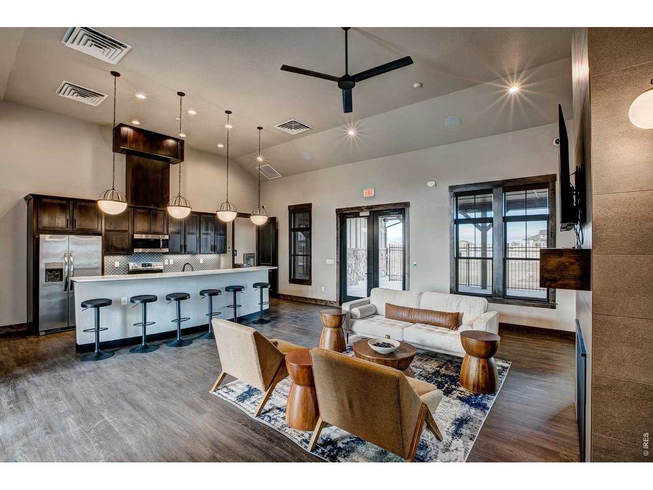 6328 Pumpkin Ridge Dr 1