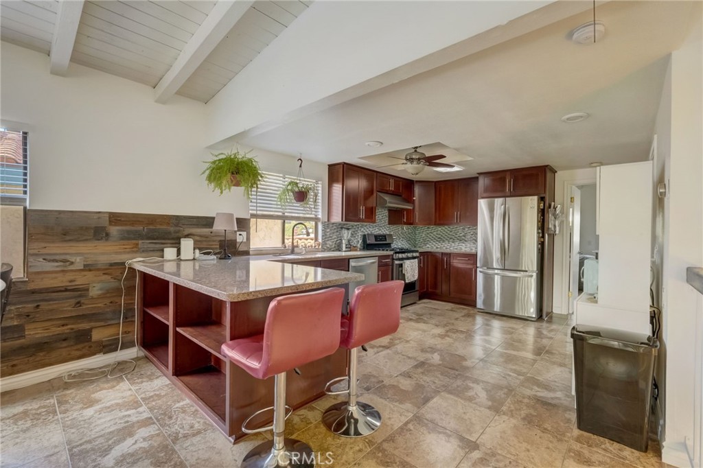 3320 S Kerckhoff Avenue