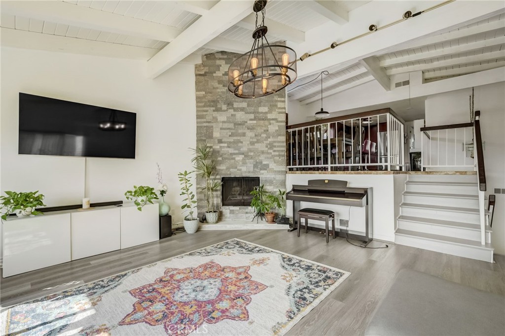 3320 S Kerckhoff Avenue