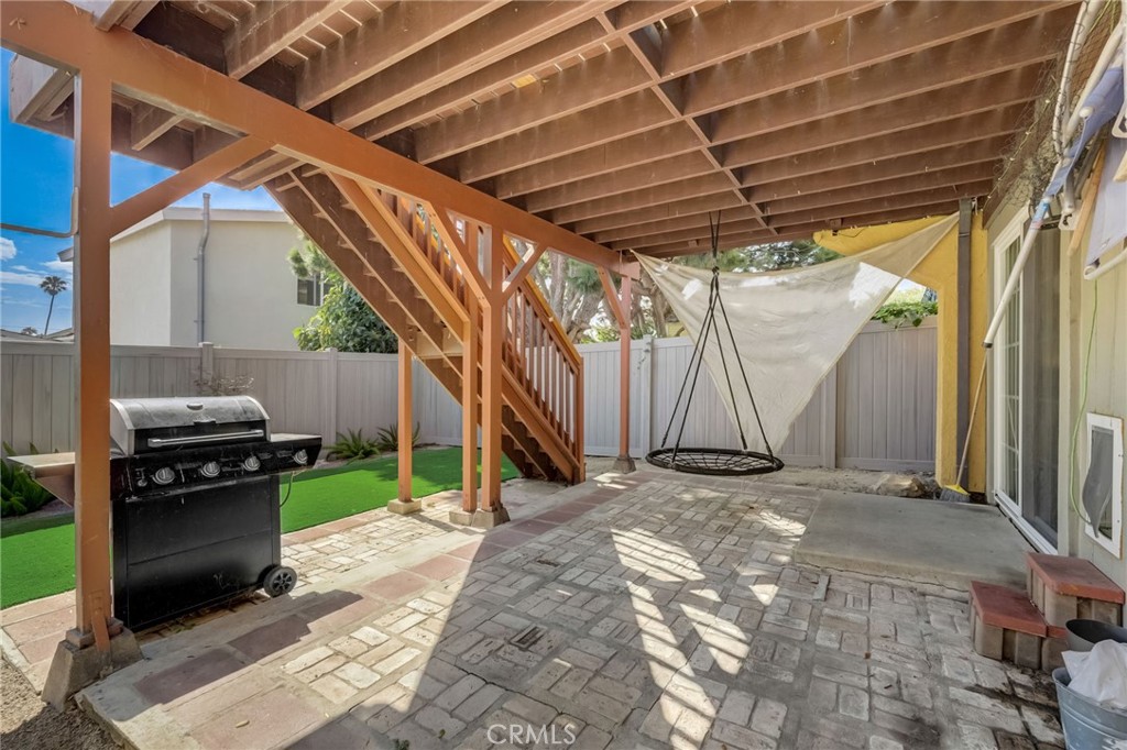 3320 S Kerckhoff Avenue