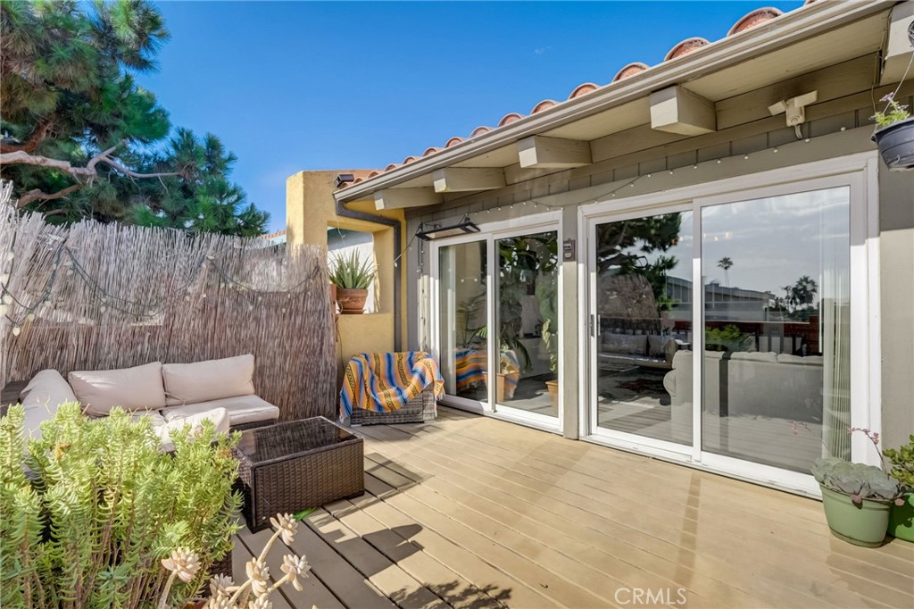 3320 S Kerckhoff Avenue