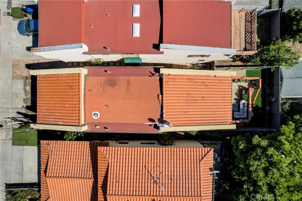 3320 S Kerckhoff Avenue