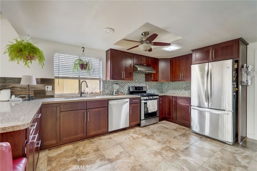 3320 S Kerckhoff Avenue