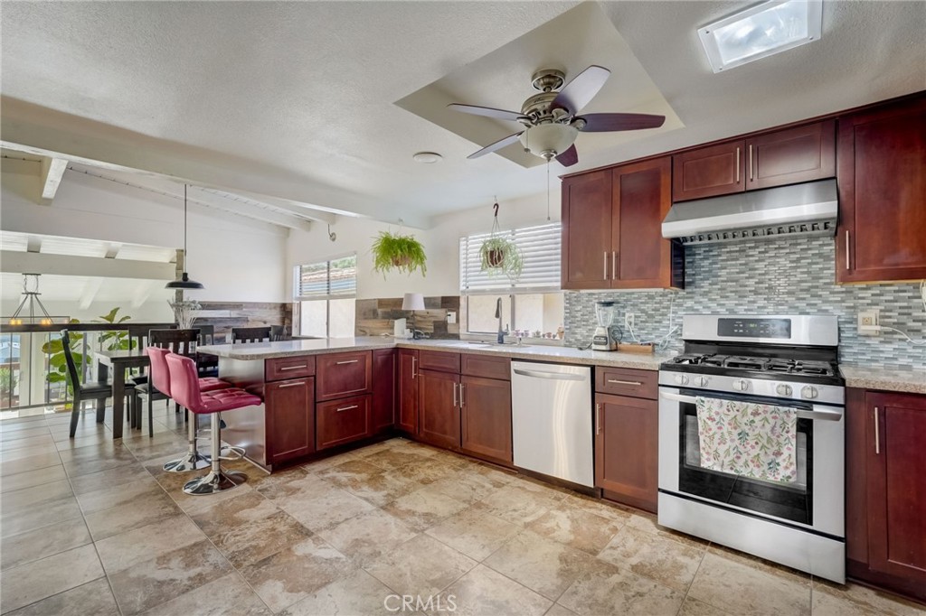 3320 S Kerckhoff Avenue