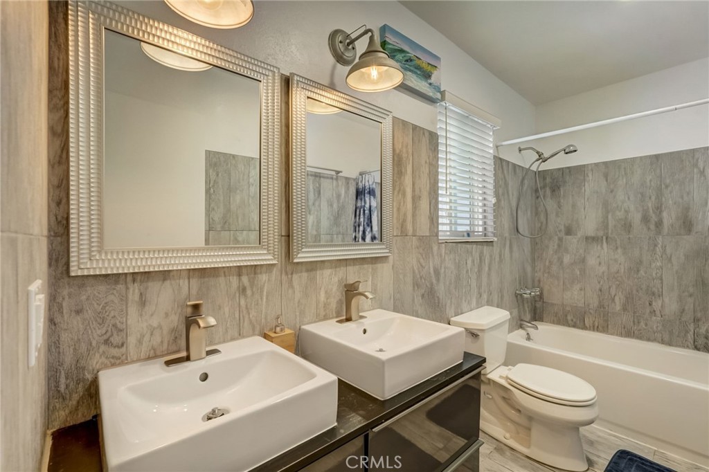 3320 S Kerckhoff Avenue