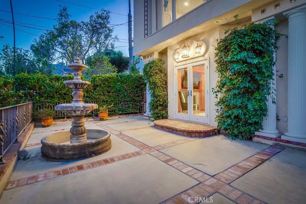 3517 S Pacific Avenue