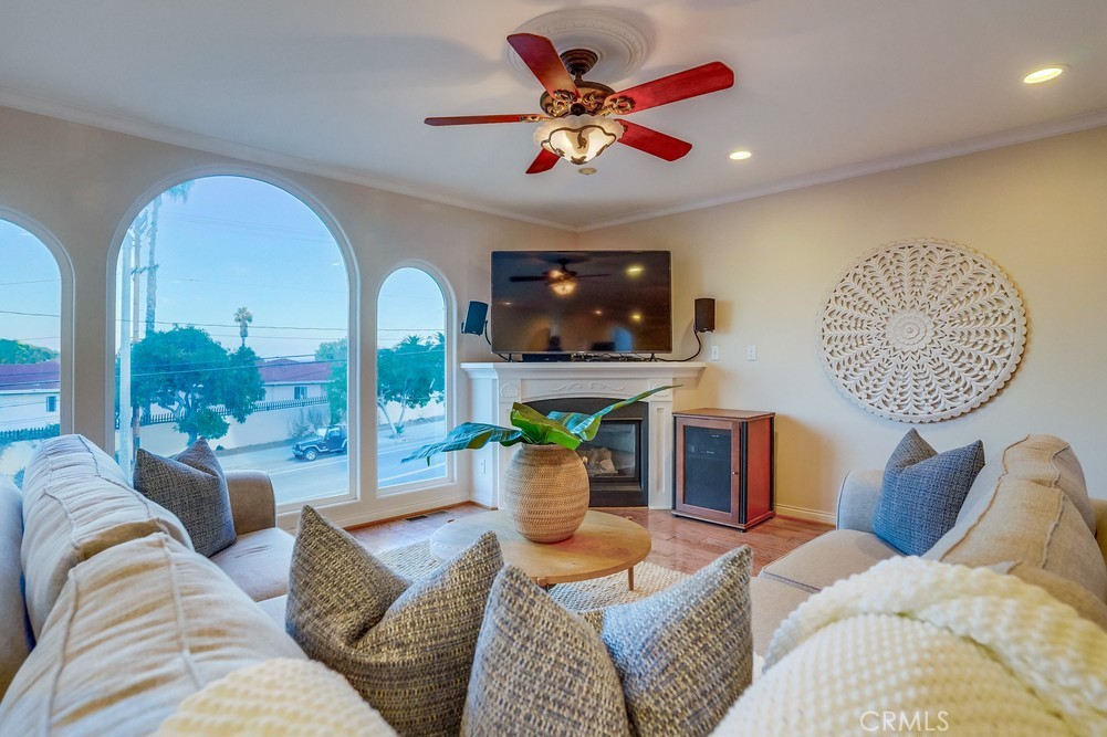 3517 S Pacific Avenue