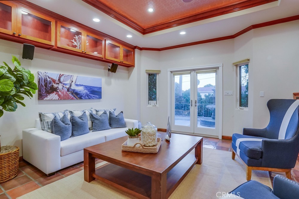 3517 S Pacific Avenue