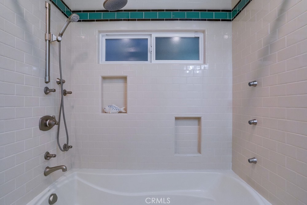 3517 S Pacific Avenue