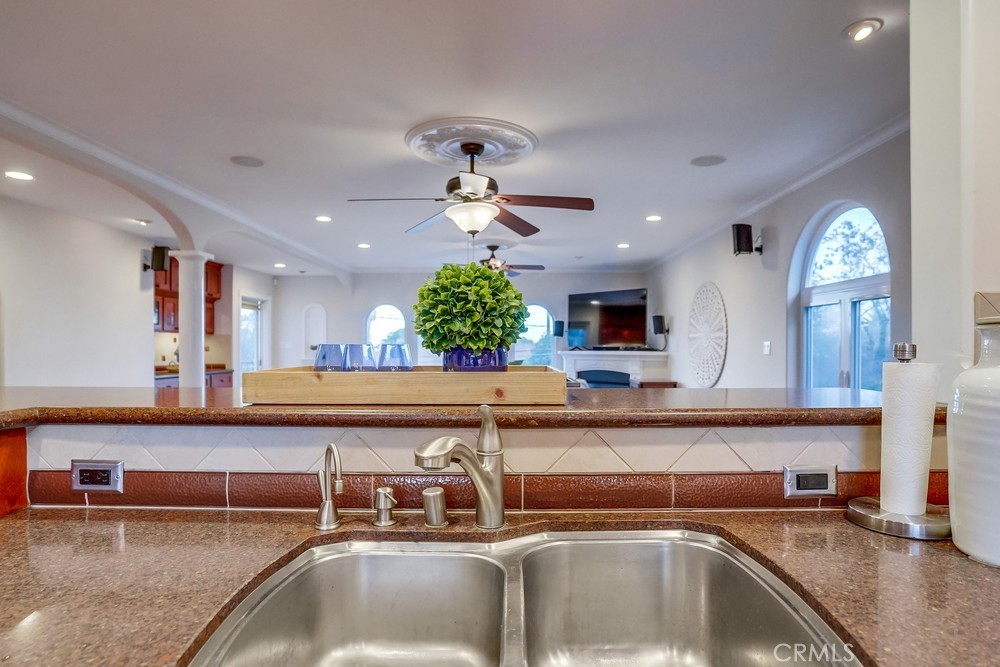 3517 S Pacific Avenue