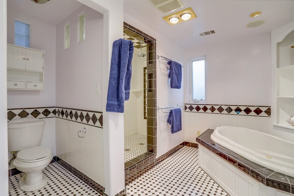 3517 S Pacific Avenue