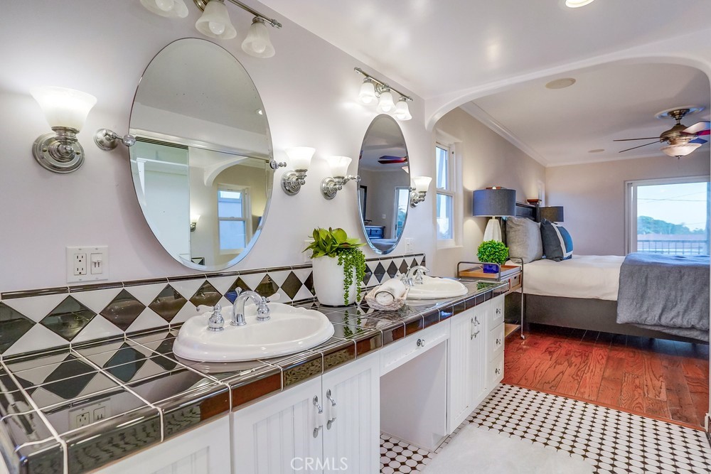 3517 S Pacific Avenue