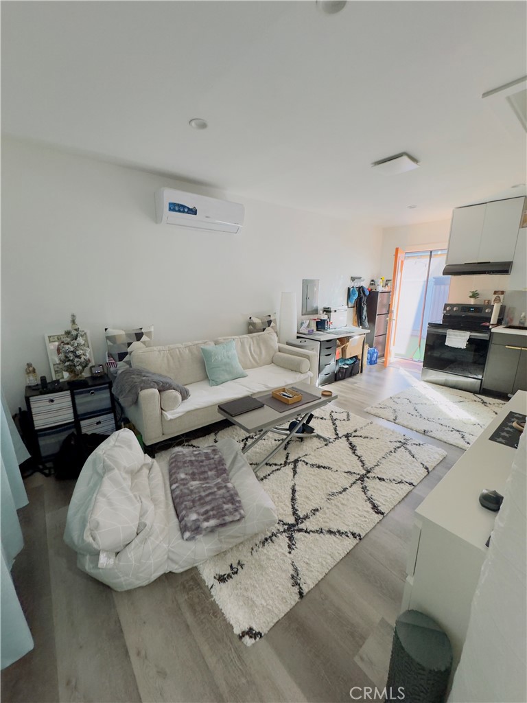 20650 Cantlay Street