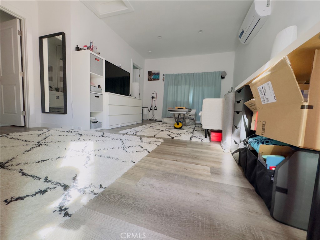 20650 Cantlay Street