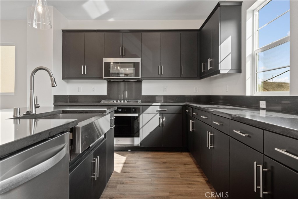 27662 Faircliff Drive