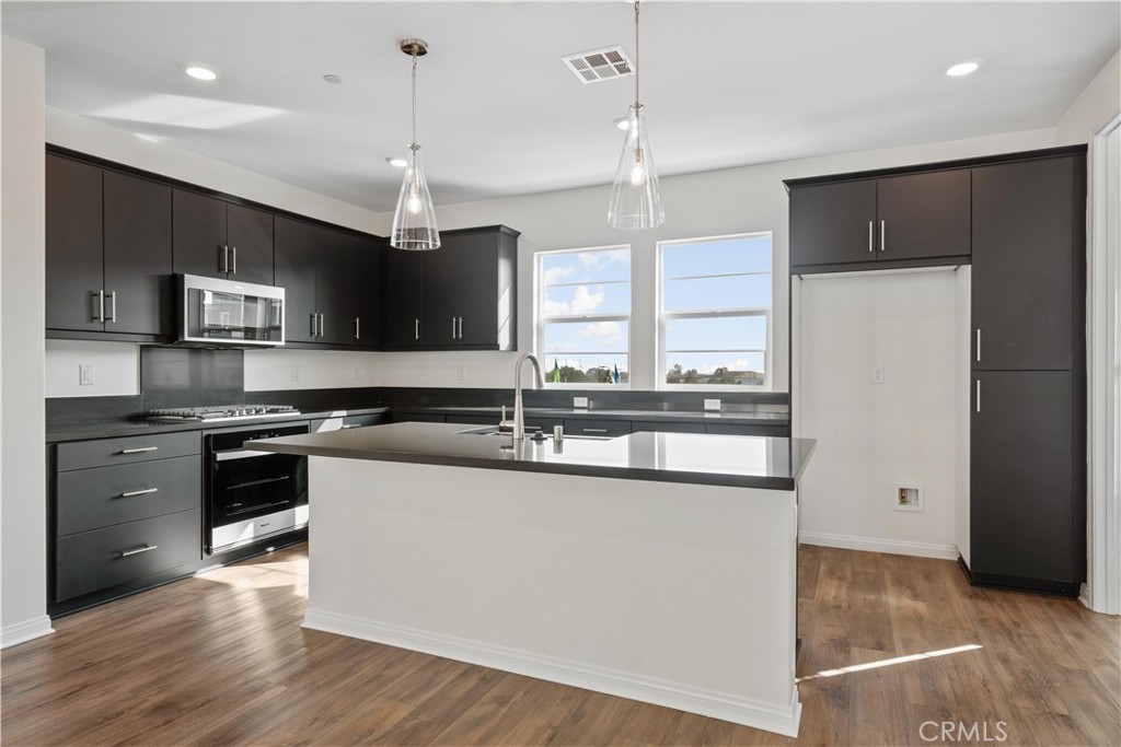 27662 Faircliff Drive