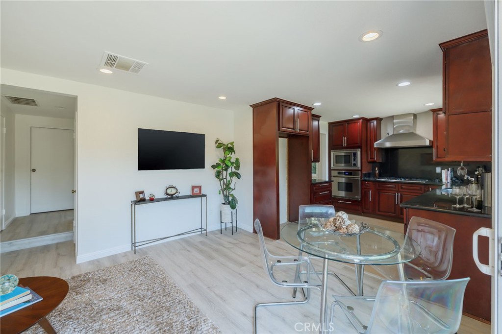 25602 Amber Leaf Road