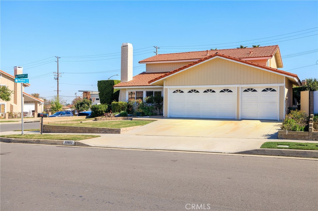 25602 Amber Leaf Road