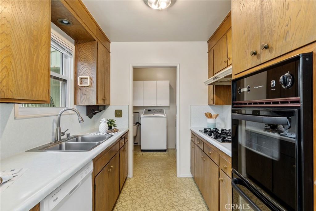 1318 S Helberta Avenue