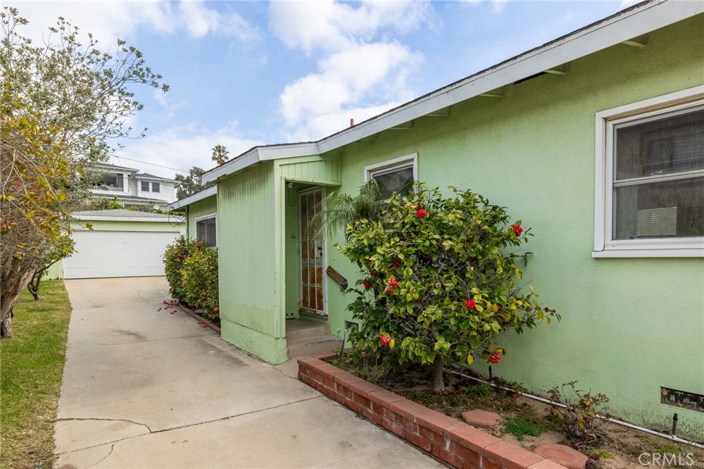 1318 S Helberta Avenue