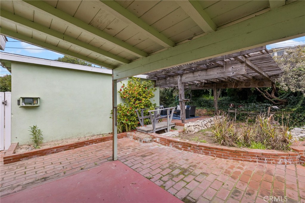 1318 S Helberta Avenue