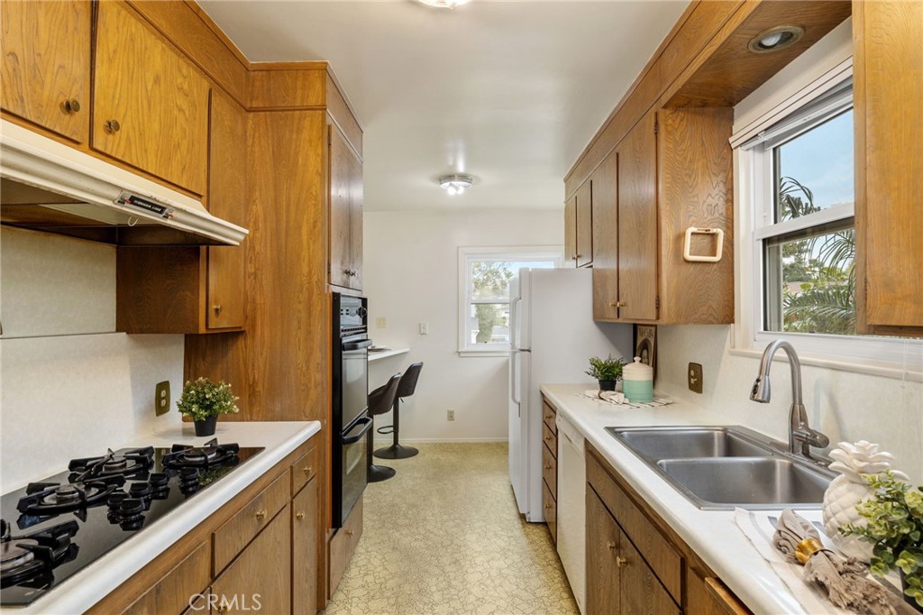 1318 S Helberta Avenue