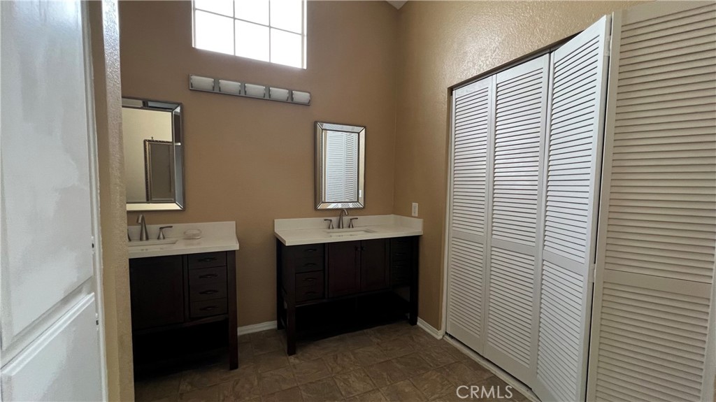 1014 Park Circle Drive