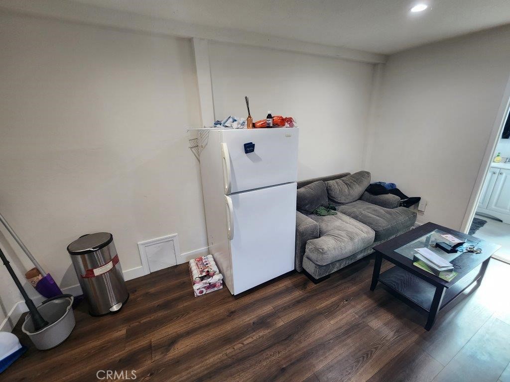 14929 Freeman Avenue