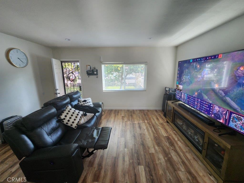 14929 Freeman Avenue