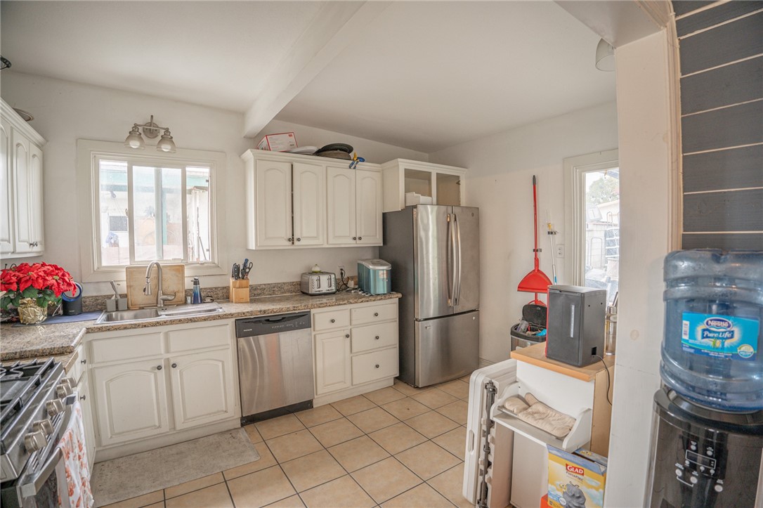 1205 S Hillford Avenue