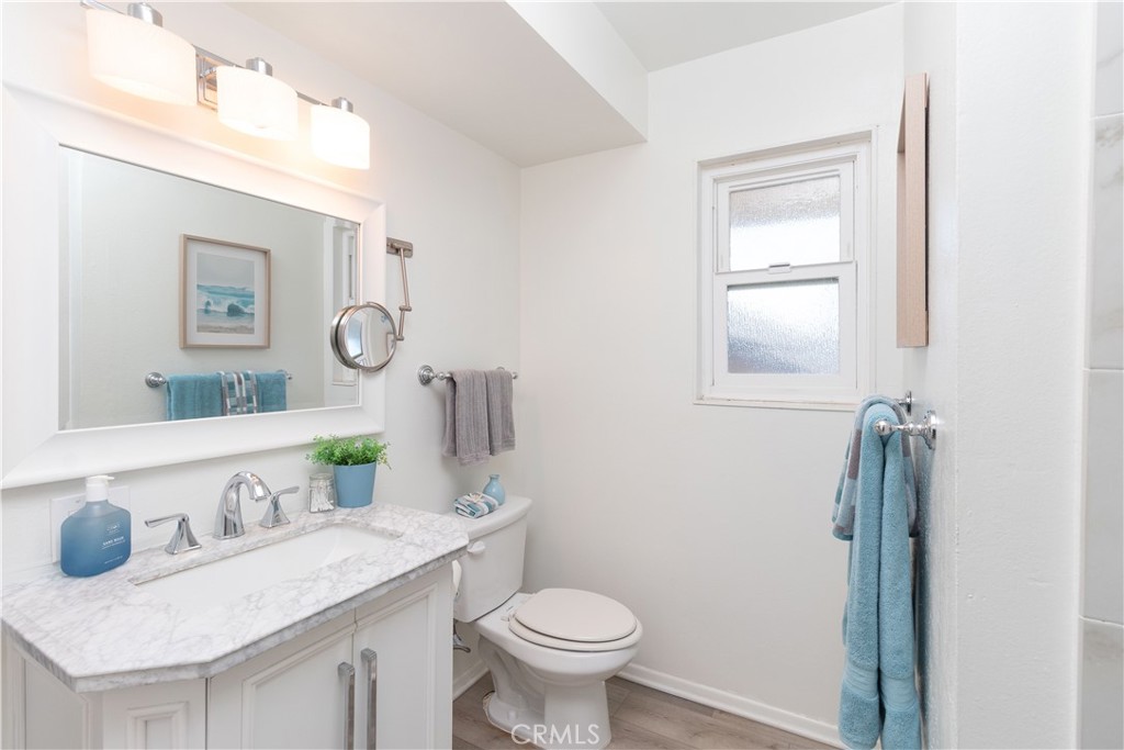 22711 Nadine Circle B