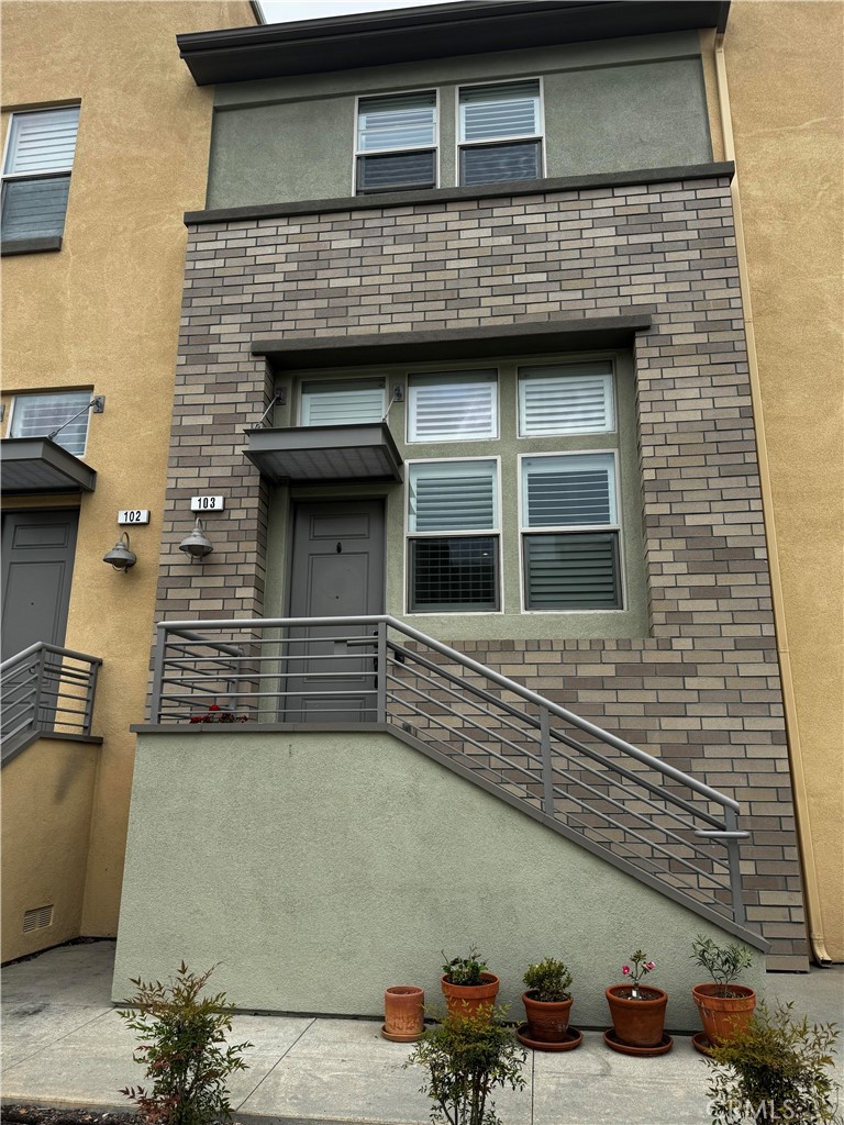 12823 Manhattan Ct 103