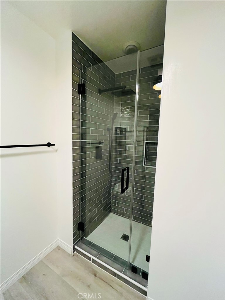 6050 Canterbury Drive F206