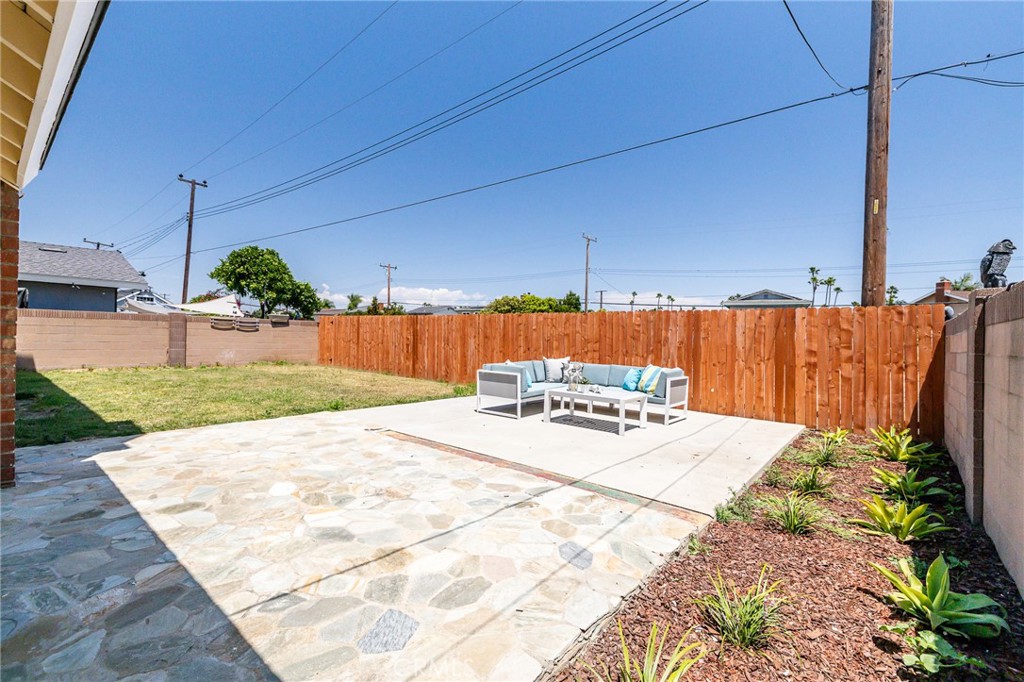 18424 Coltman Avenue