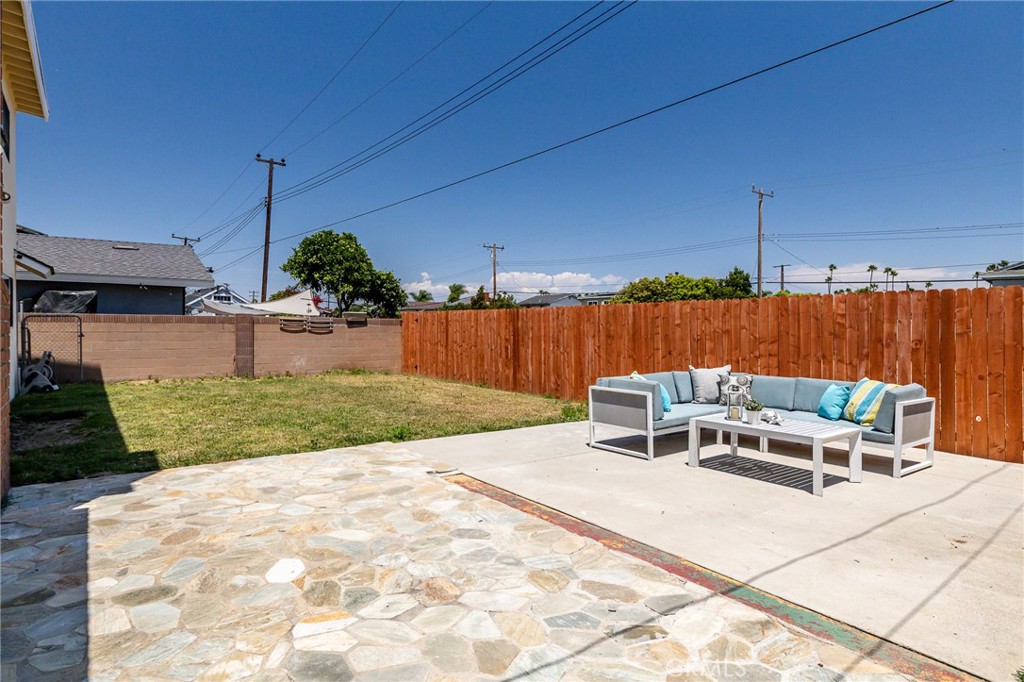 18424 Coltman Avenue