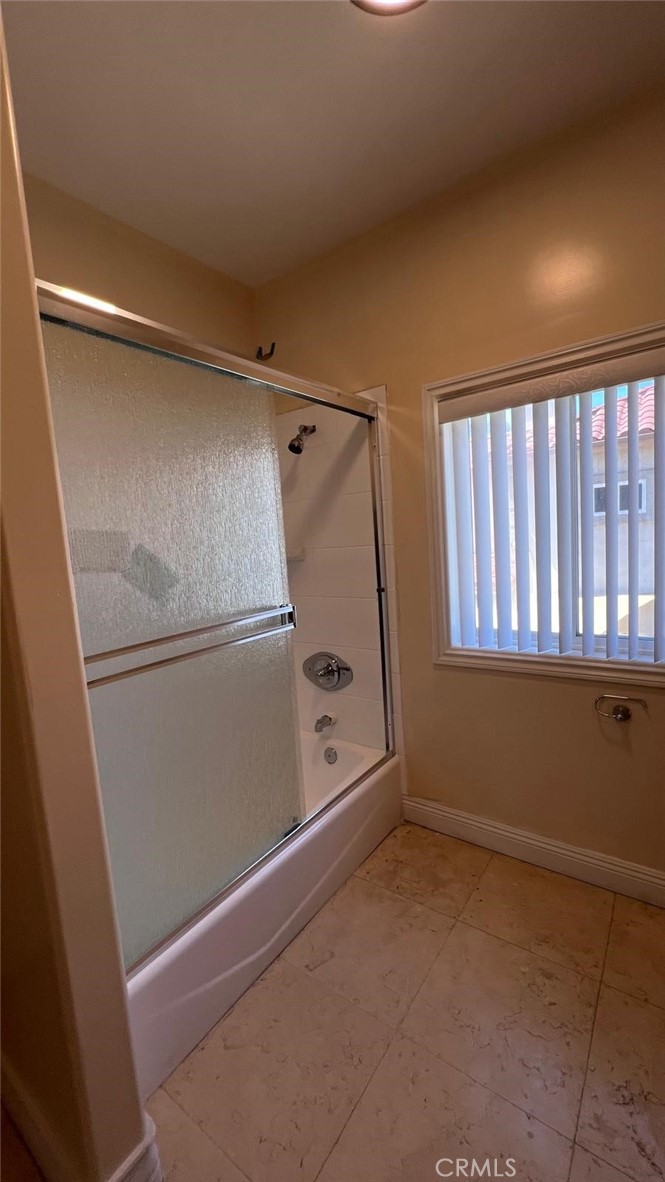 12114 S La Cienega Boulevard