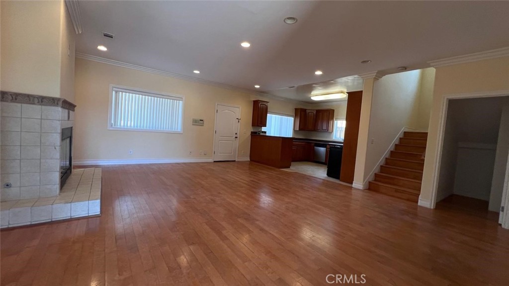 12114 S La Cienega Boulevard