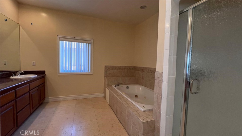 12114 S La Cienega Boulevard