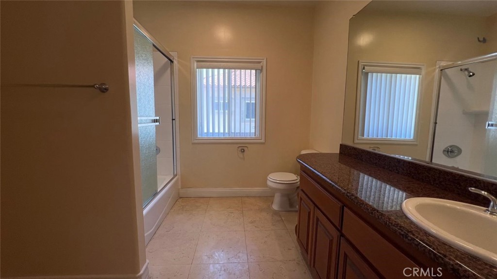 12114 S La Cienega Boulevard