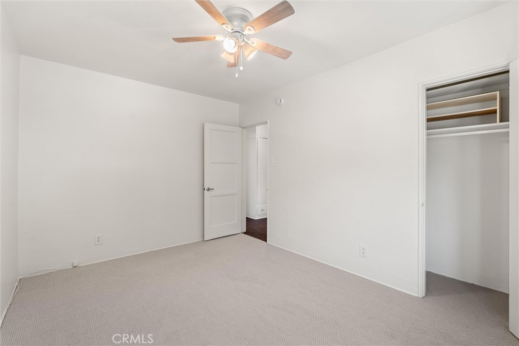 3517 Manhattan Avenue