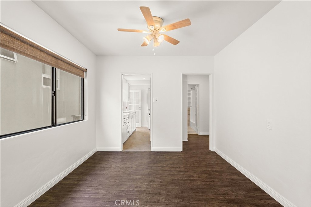 3517 Manhattan Avenue