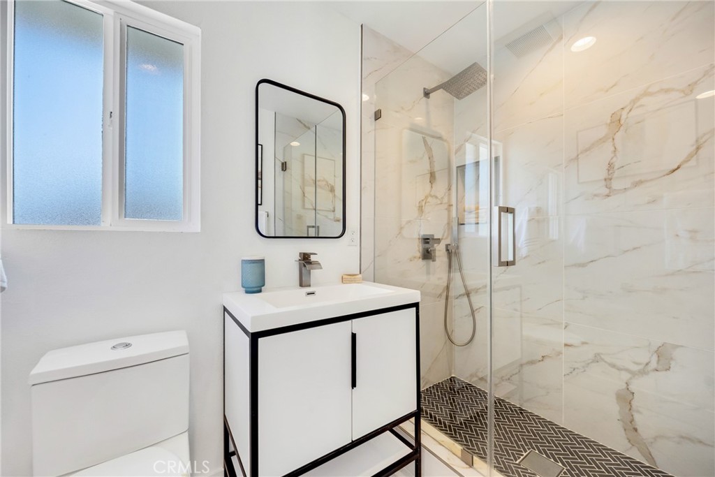 16351 Hollywood Lane