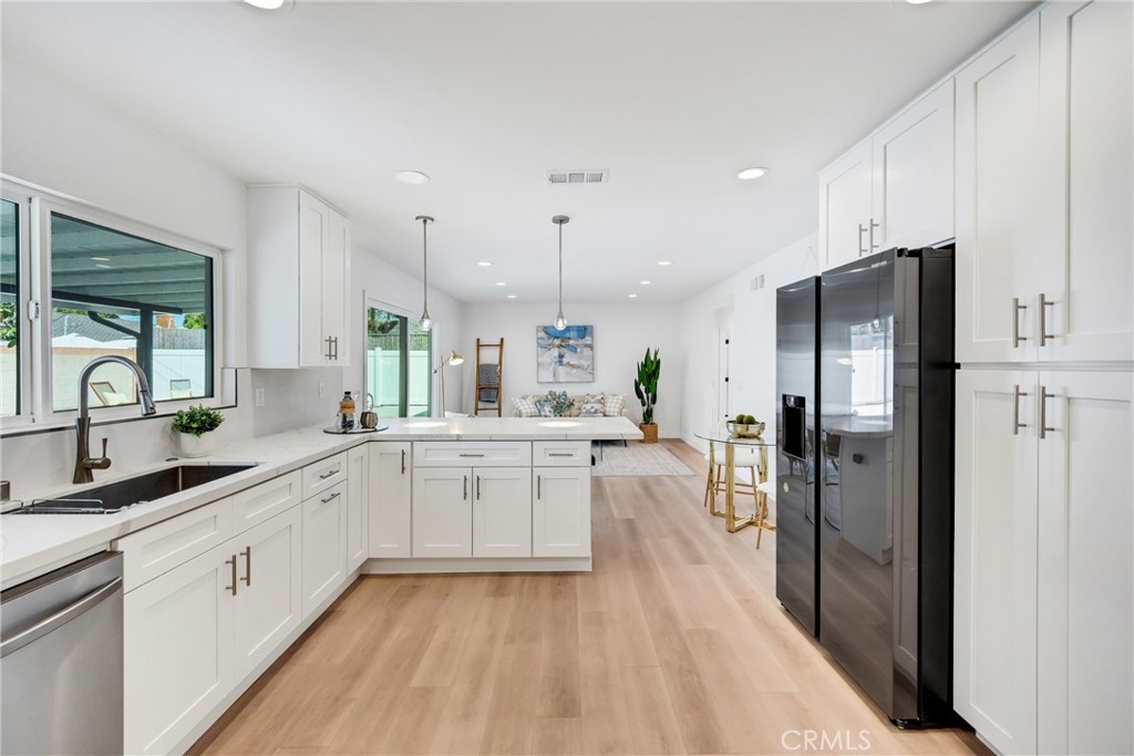 16351 Hollywood Lane