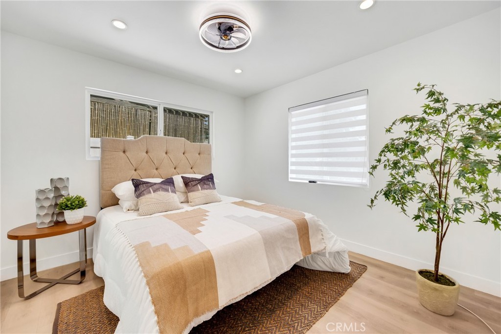 16351 Hollywood Lane