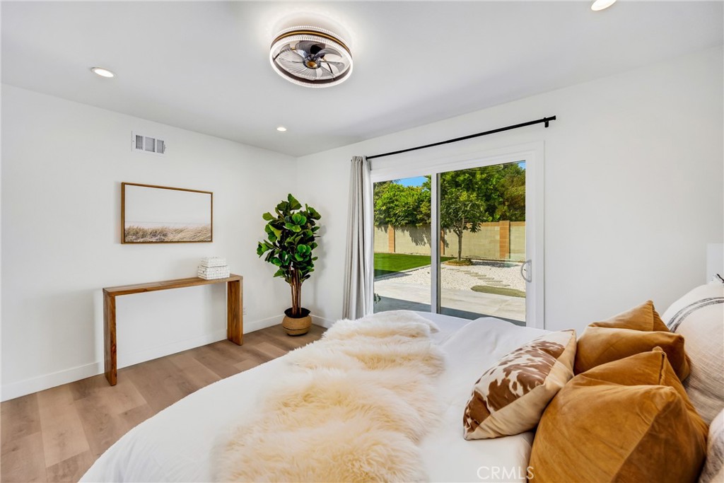 16351 Hollywood Lane