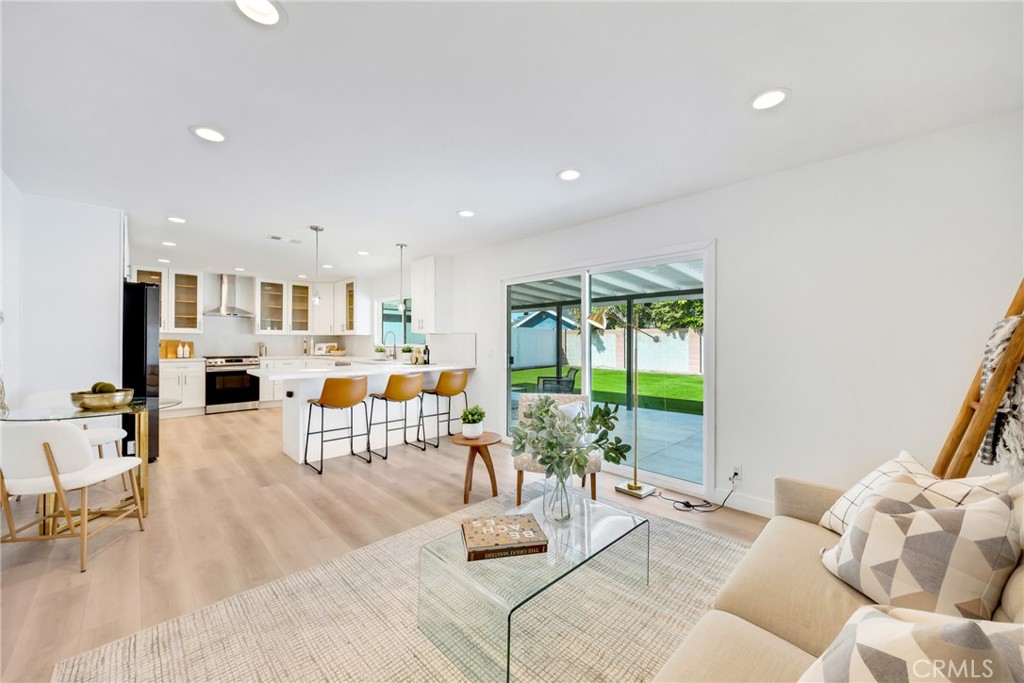 16351 Hollywood Lane